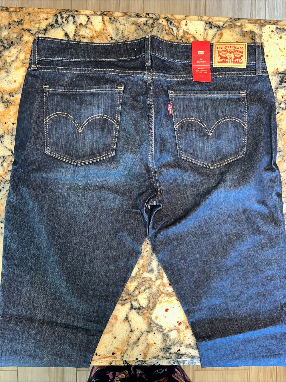 Levi's Women’s Jeans 711 Skinny Mid-rise Size 14 W32 L30 - Picture 2 of 5